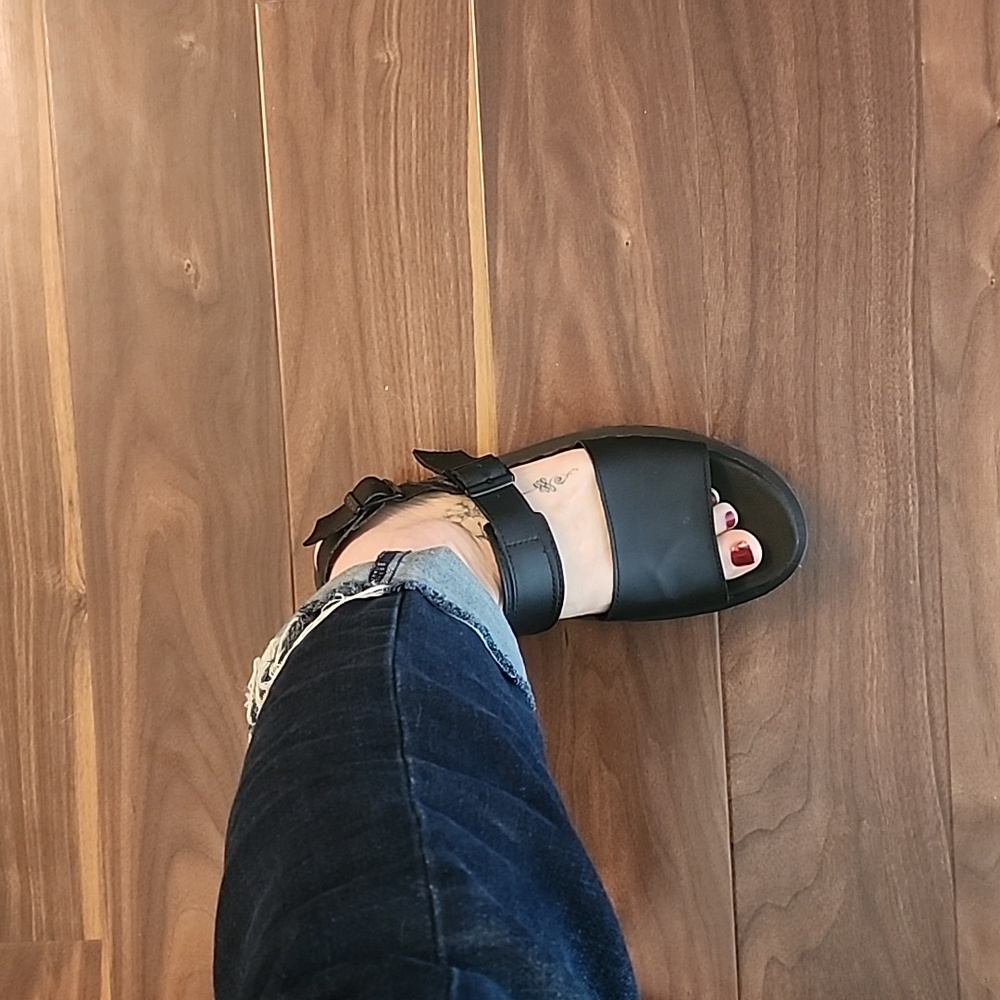 Dr. Martins, Voss Black Sandals with Adjustable Straps, Size 8 - Picture 5 of 6